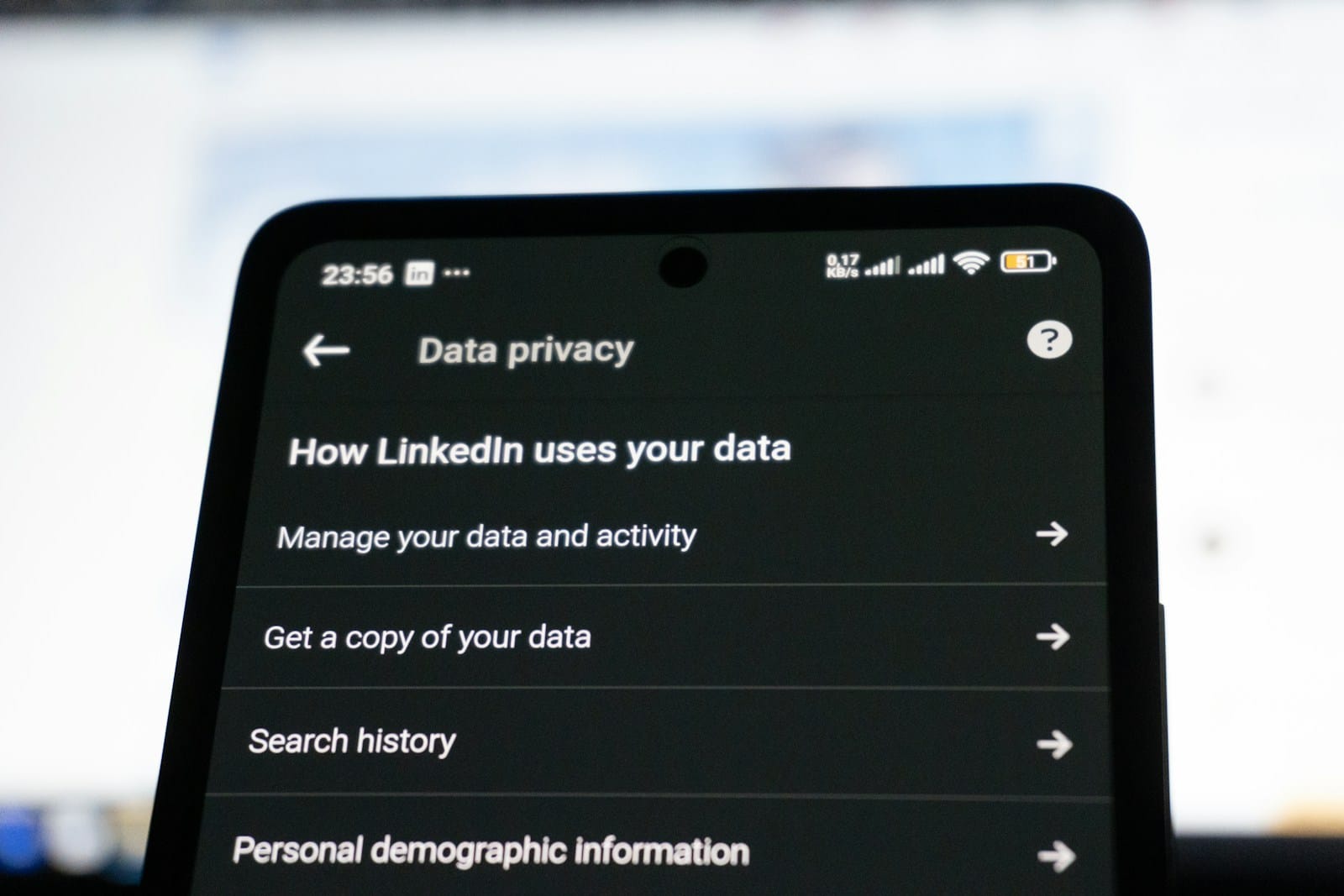 Cara mengatur privasi WhatsApp di smartphone dengan pengaturan keamanan