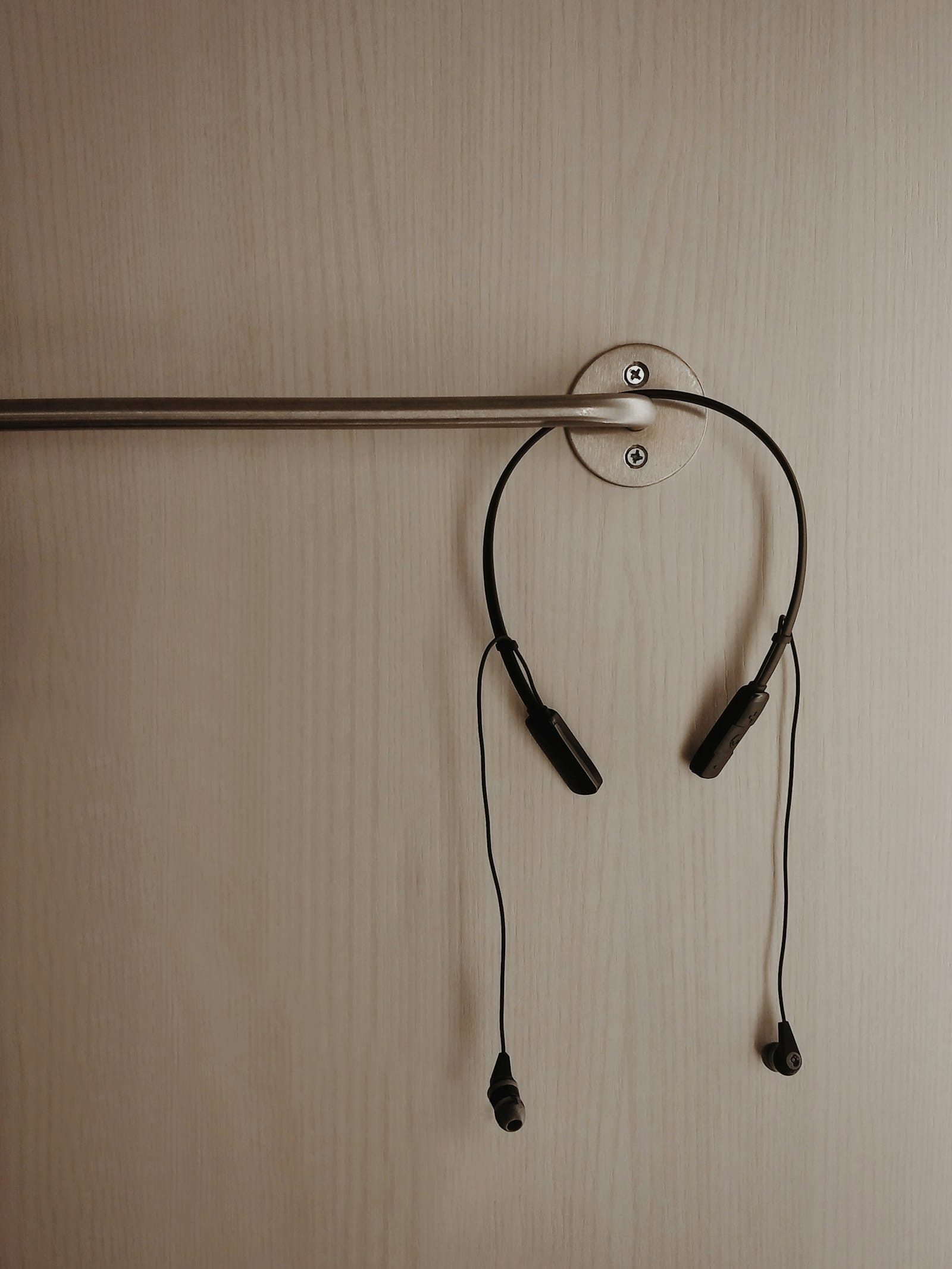 Headset Bluetooth nirkabel hitam untuk HP Android