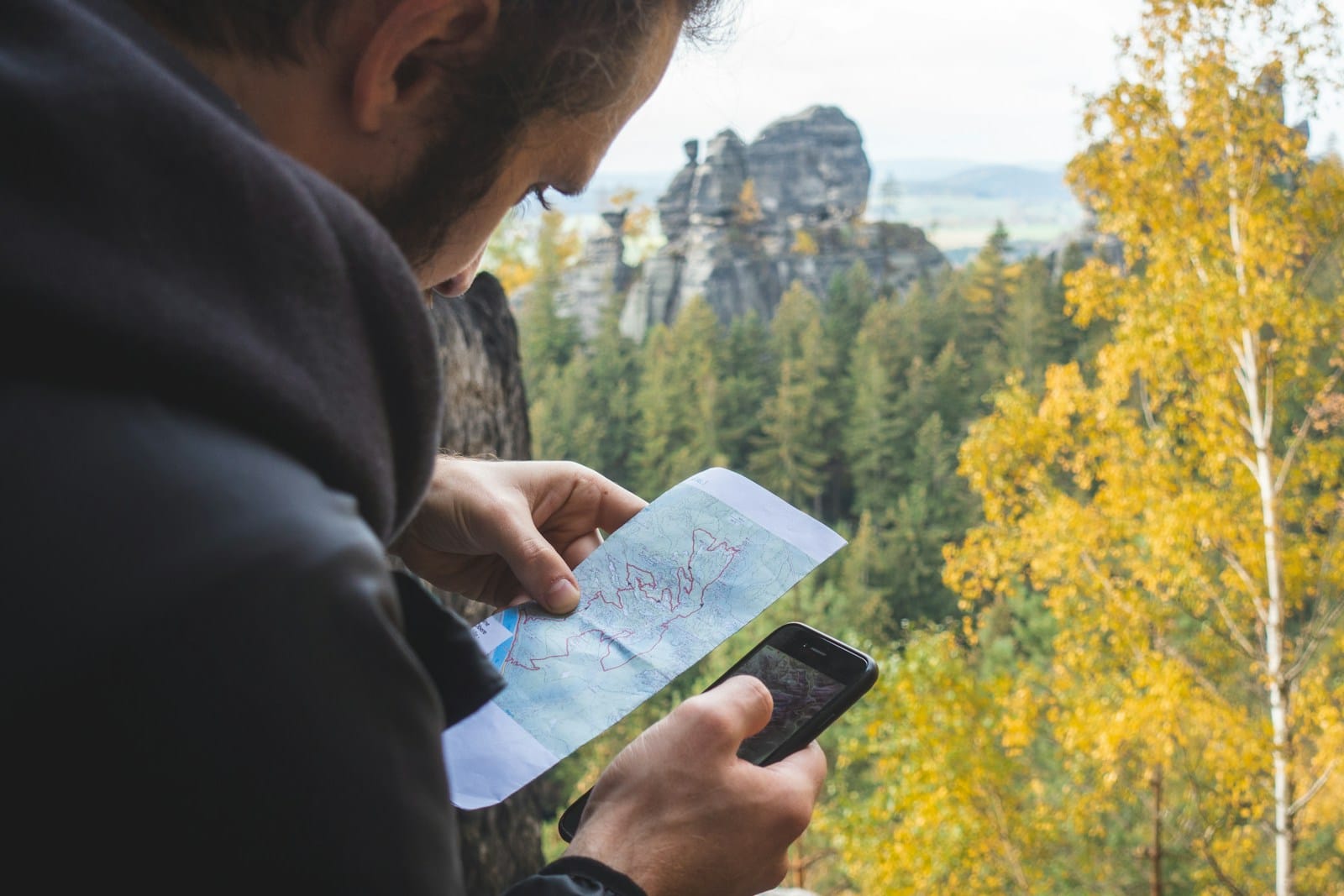 Menggunakan Google Maps di smartphone untuk navigasi